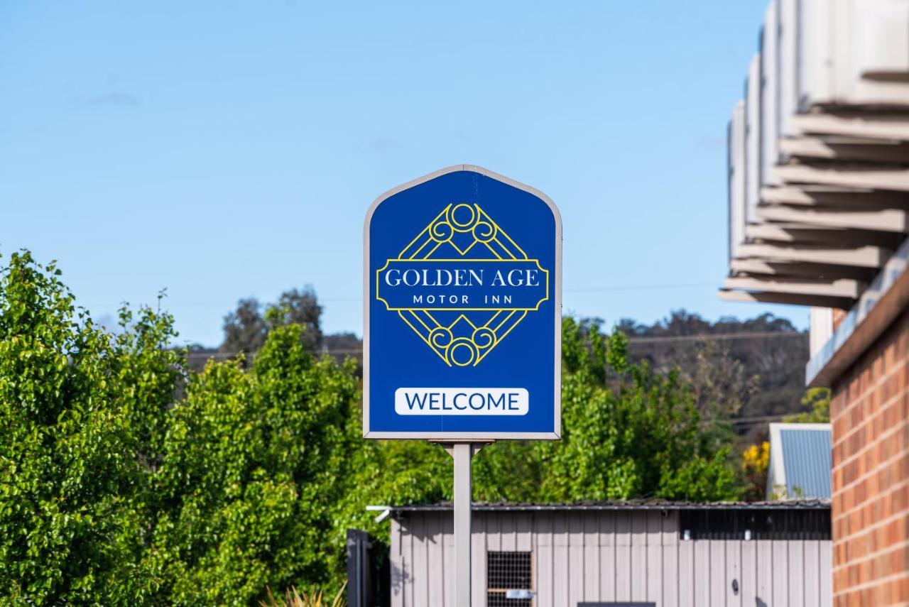 Golden Age Motor Inn Кеанбеан Екстериор снимка