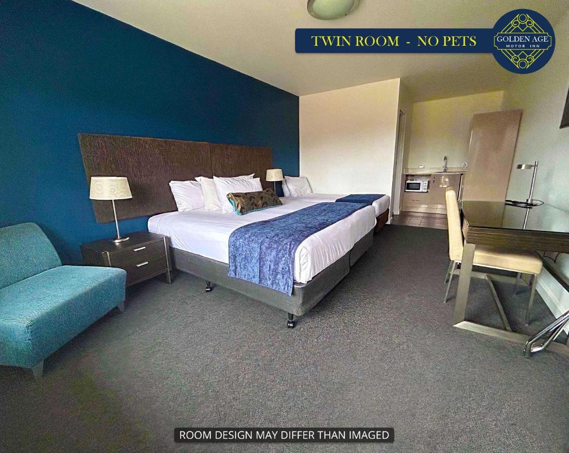 Golden Age Motor Inn Кеанбеан Екстериор снимка